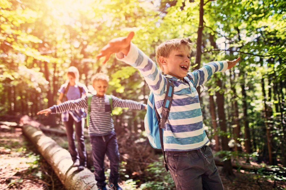 Explore the benefits of a summer nanny versus summer camp as you decide the best option for your family. Learn how each choice caters to different age ranges, activity customization, flexibility, and social interaction to ensure a fun and fulfilling summer for your kids!