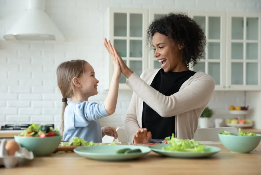 Smart meal planning and prep tips to help nannies create stress-free, healthy mealtime. Ideas for picky eaters and fun kid-friendly meals.