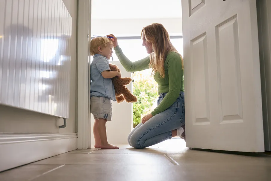 Learn best practices for integrating a new nanny. Establish clear boundaries, trust, and professional communication for long-term success.